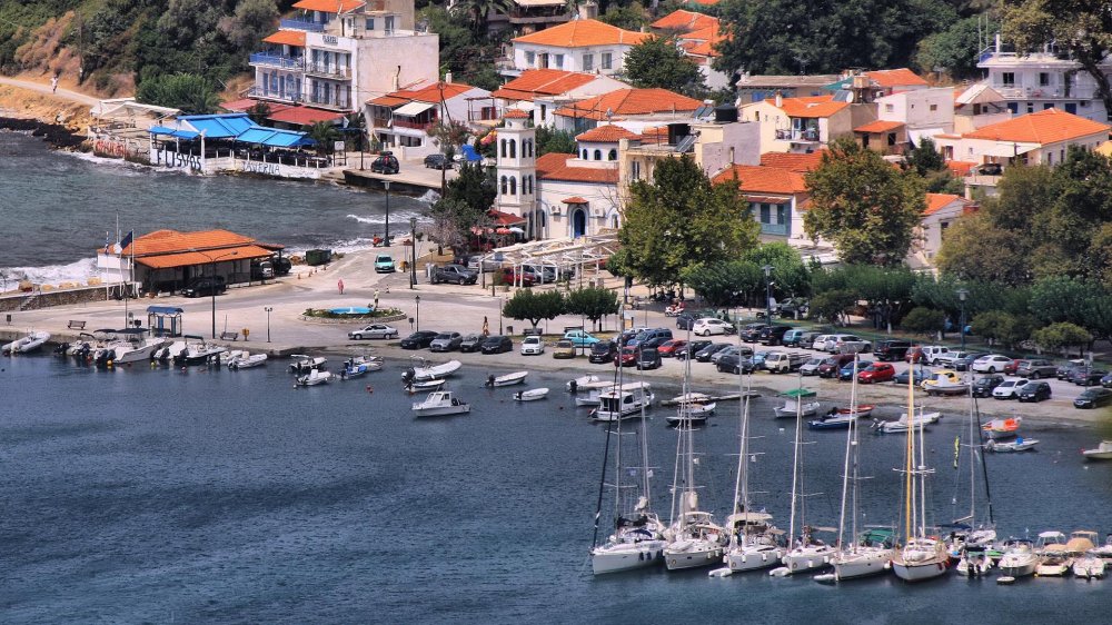 ΛΙΜΕΝΙΚΗ ΑΡΧΗ ΣΚΟΠΕΛΟΥ : Κυρώσεις σε όσους δεν απομακρύνουν τρέιλερ - ρυμουλκούμενα από το λιμάνι της Γλώσσας