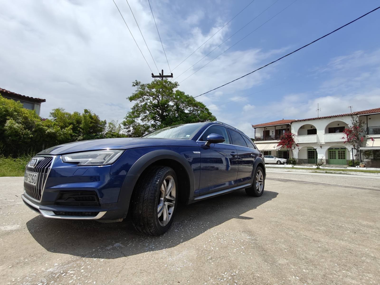 ΣΚΙΑΘΟΣ : Πωλείται AUDI A4 ALL ROAD (φωτο)