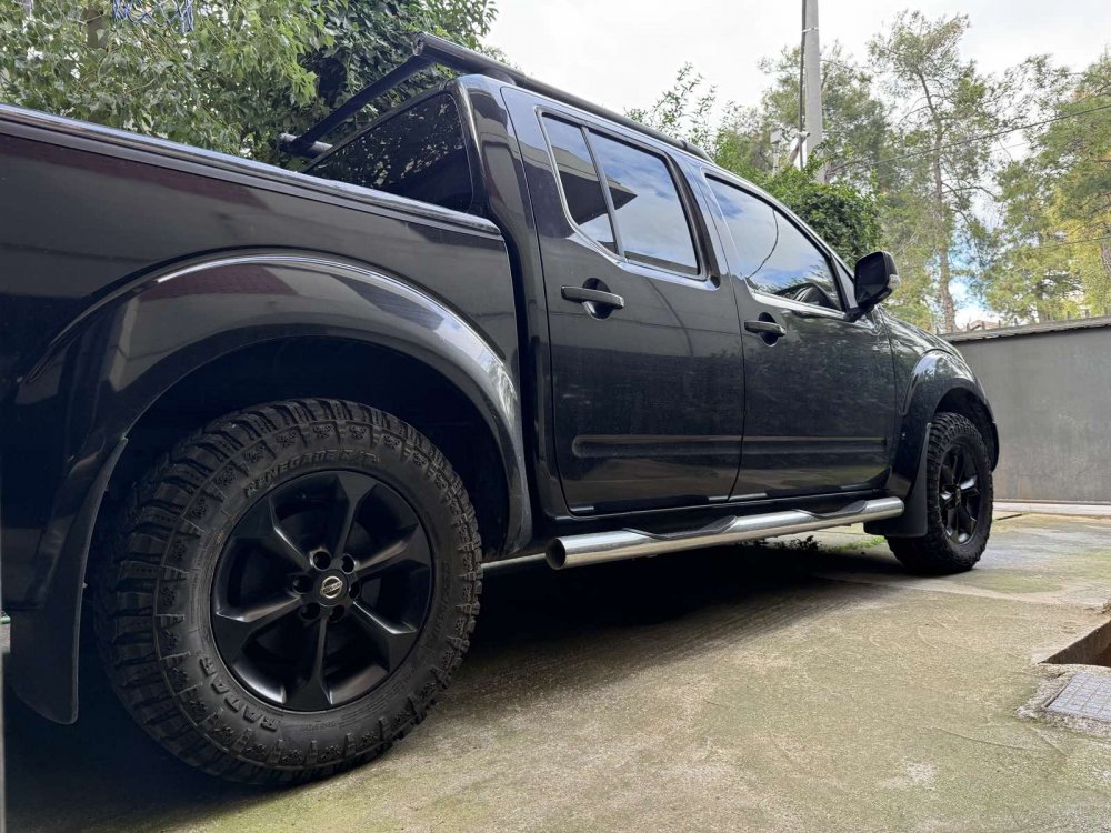ΣΚΙΑΘOΣ : Πωλείται Νissan Navara D40 (φωτο)