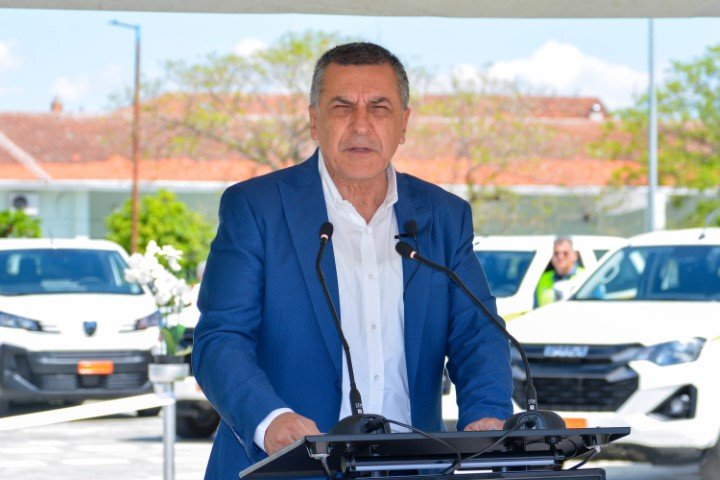 Νέα δημοσκόπηση επιβεβαιώνει την κυριαρχία Κουρέτα με… κάθε αντίπαλο