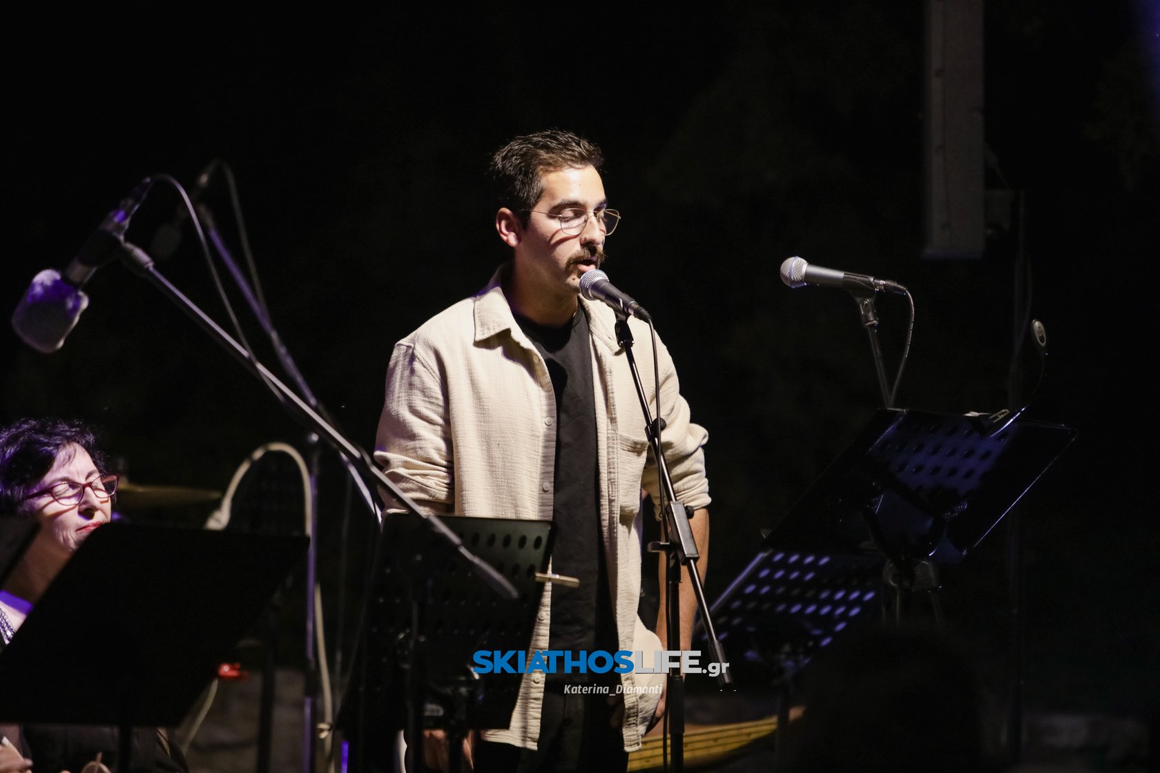 Μύρισε Καλοκαίρι στη μεγάλη Συναυλία της Φιλαρμονικής - της Χορωδίας Δήμου Σκιάθου και του Συνόλου Λαϊκής Μουσικής