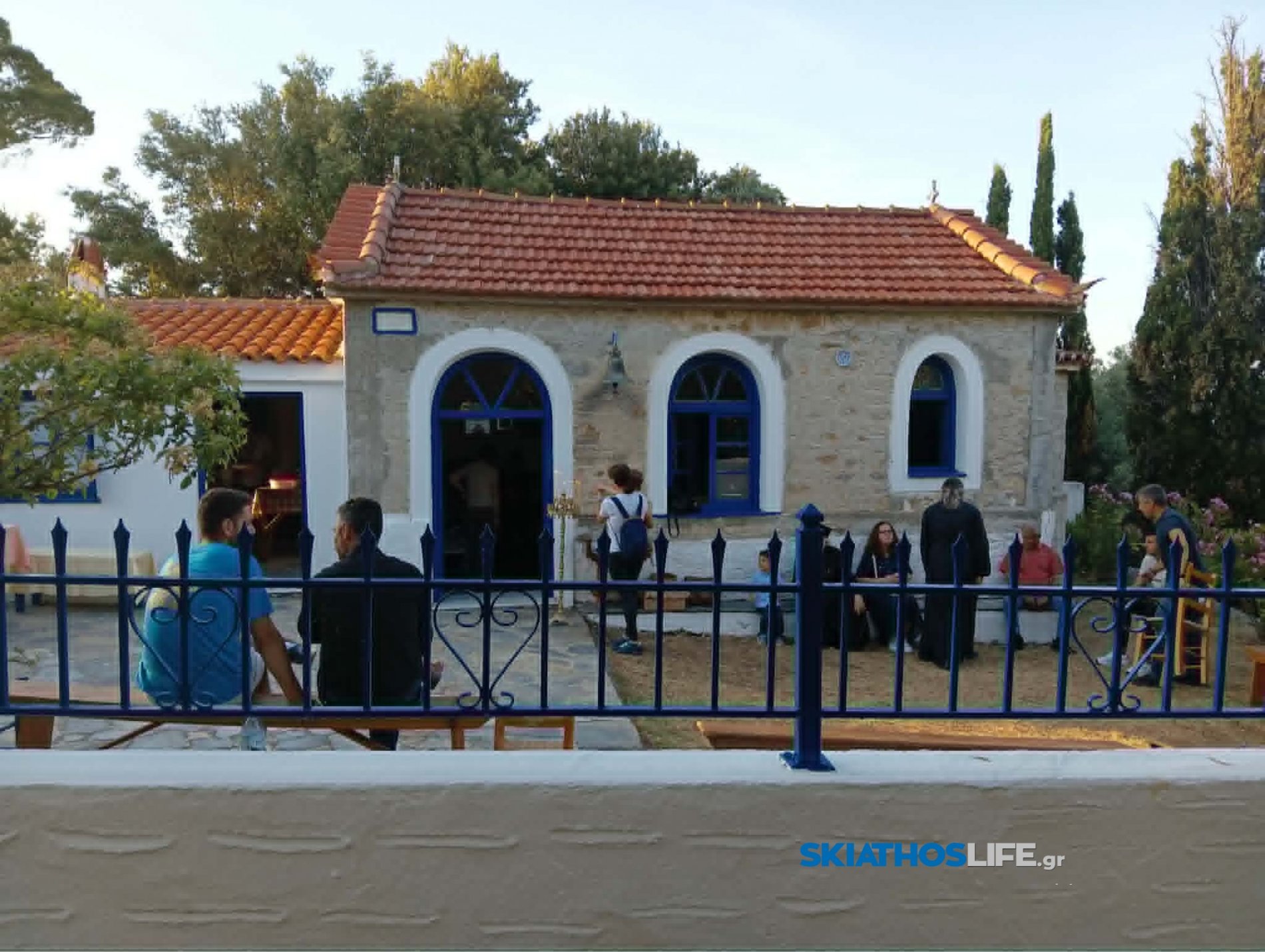 Ο εορτασμός των Αγίων Θεοδώρων στο εξωκλήσι της Σκιάθου