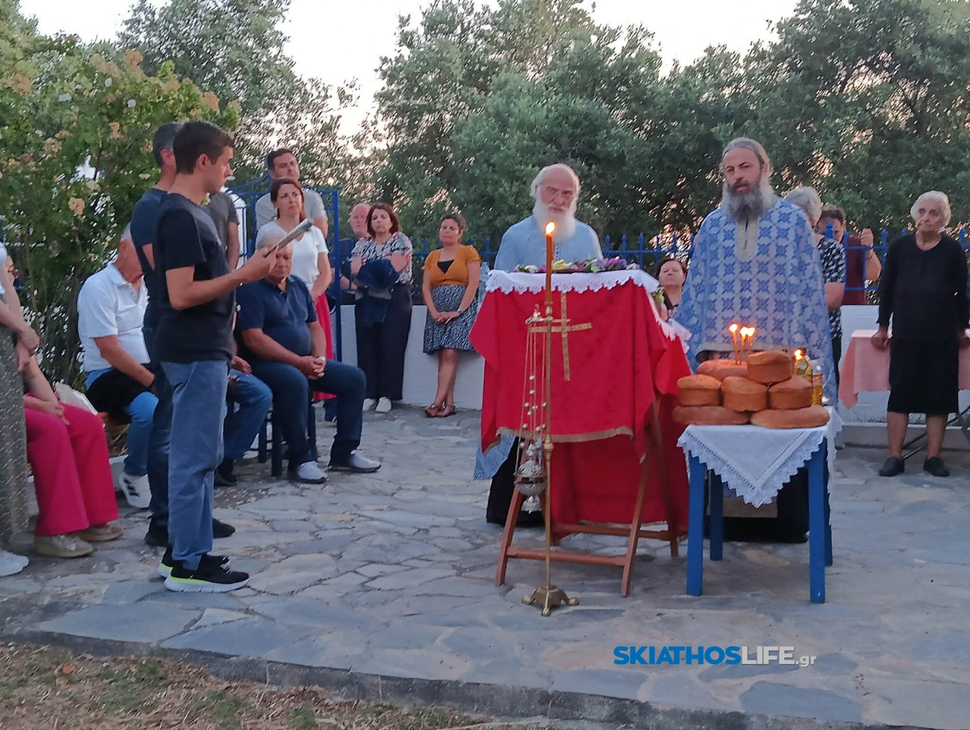 Ο εορτασμός των Αγίων Θεοδώρων στο εξωκλήσι της Σκιάθου