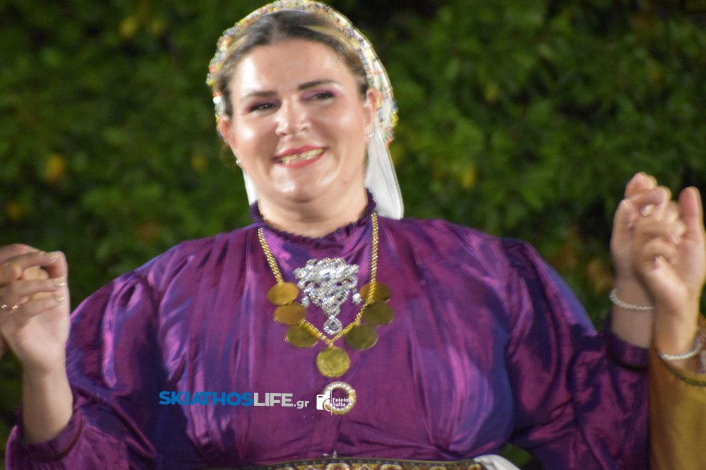 133 Φωτογραφίες από τη 2η Ημέρα του Φεστιβάλ Παραδοσιακών Χορών Σκιάθου