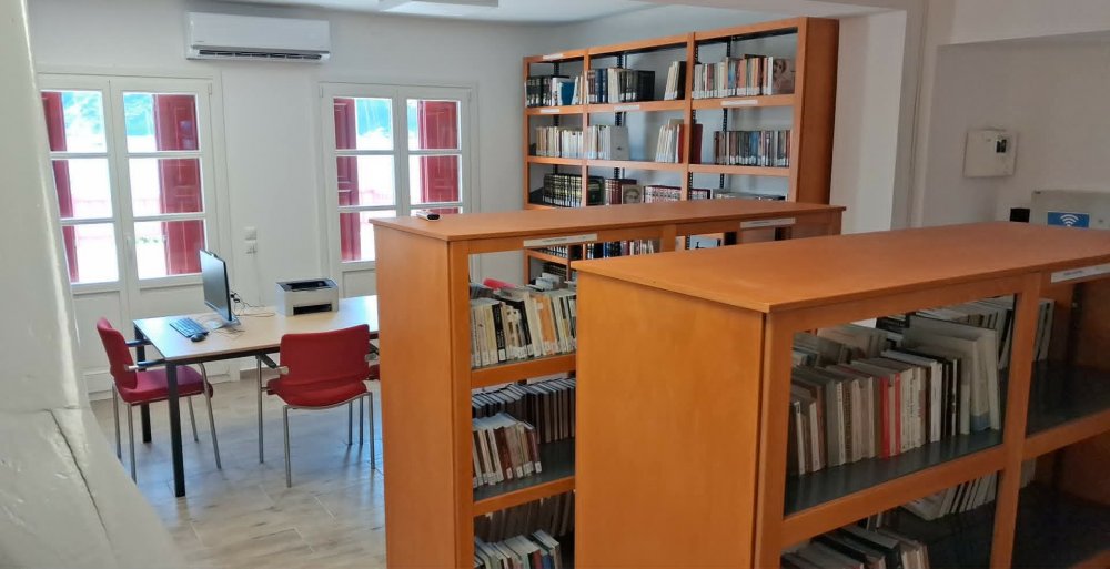 Η Δημοτική Βιβλιοθήκη Σκοπέλου «Σχολάρχης Ηλίας Σάρρας» ανοίγει τις πόρτες της στο αναγνωστικό κοινό από αύριο Παρασκευή