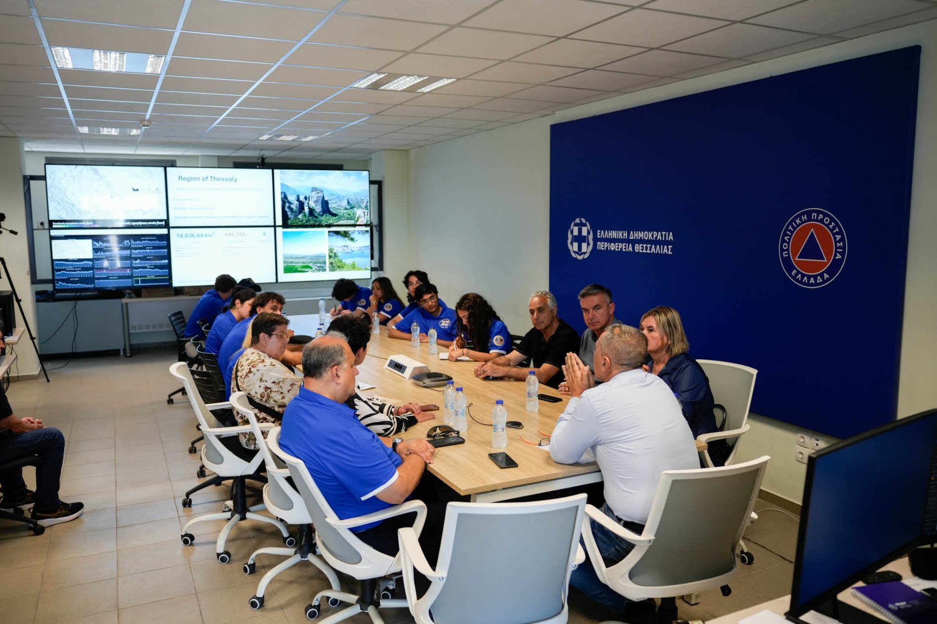 Στην Περιφέρεια Θεσσαλίας ομογενείς φοιτητές του Αμερικανοελληνικού Ινστιτούτου | Ενημέρωση για το νέο έξυπνο μοντέλο ατμοσφαιρικής ρύπανσης και την Πολιτική Προστασία
