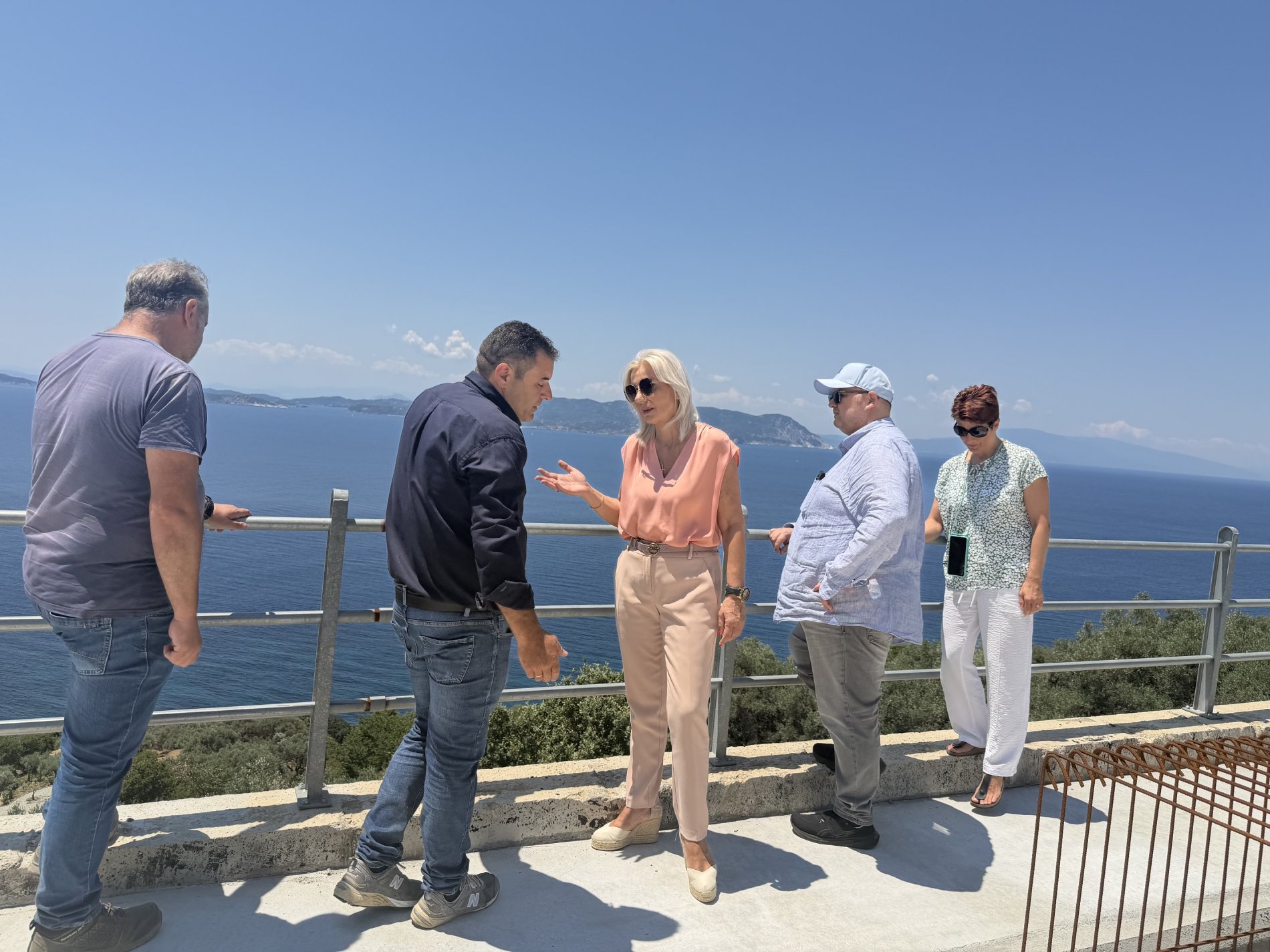 Ρένα Καραλαριώτου στη Σκόπελο: Επίσκεψη – αυτοψία σε σημαντικά έργα υποδομής (ΦΩΤΟ)