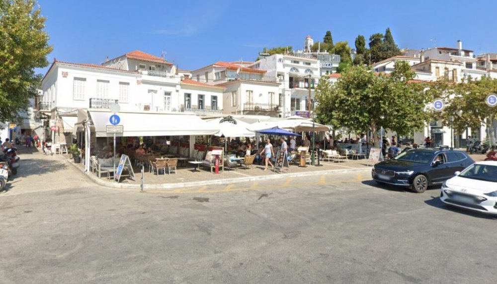 Συνελήφθη στη Σκιάθο γιατί έβαζε τον ανήλικό γιο του να δουλέψει ως πλανόδιος πωλητής