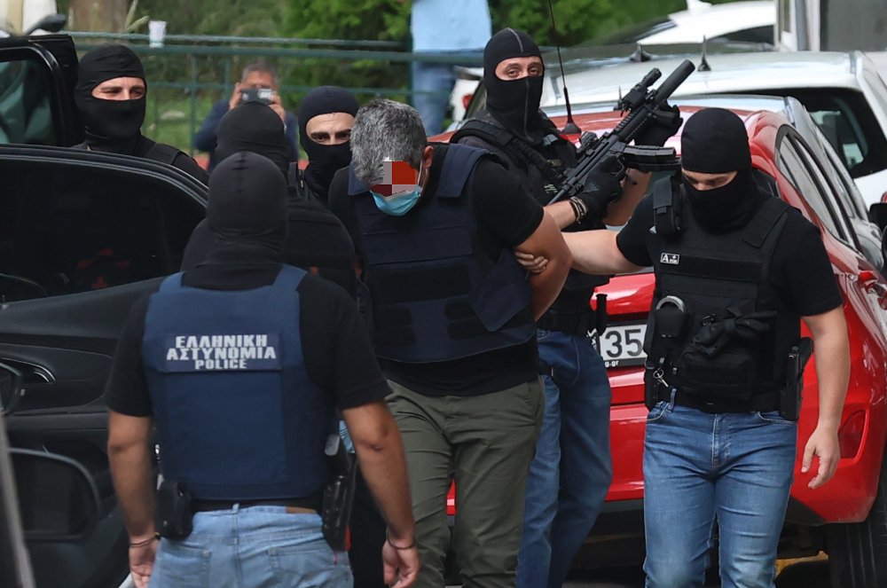 Marfin: Για ανθρωποκτονία από πρόθεση κατά συρροή κατηγορούνται οι δύο συλληφθέντες – Την Τρίτη οι απολογίες τους ενώπιον της ανακρίτριας