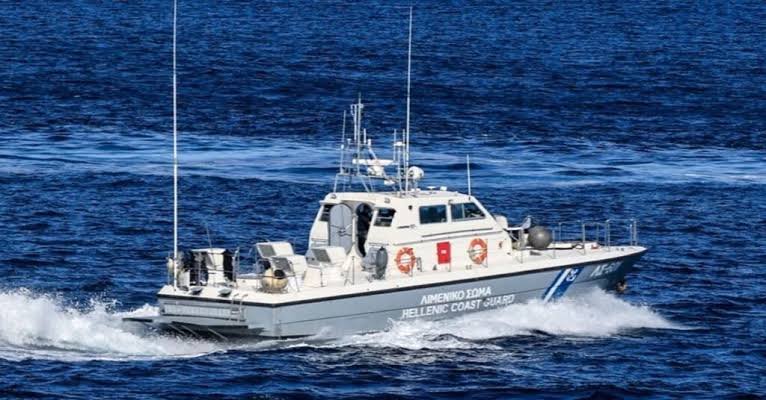 Θαλαμηγός έμεινε ακυβέρνητη ανάμεσα στη Σκιάθο και τη Σκόπελο | Επέβαιναν δύο Σέρβοι 