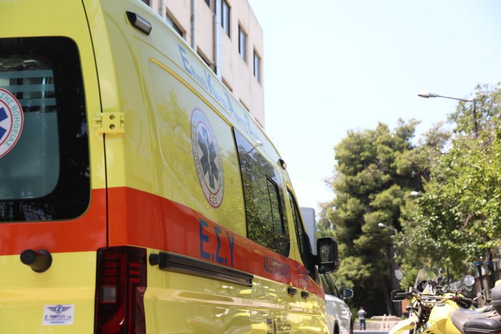 Πειραιάς: Νεκροί εντοπίστηκαν 28χρονος και 22χρονη μέσα σε αυτοκίνητο σε γκαράζ – Έρευνα για τα αίτια θανάτου