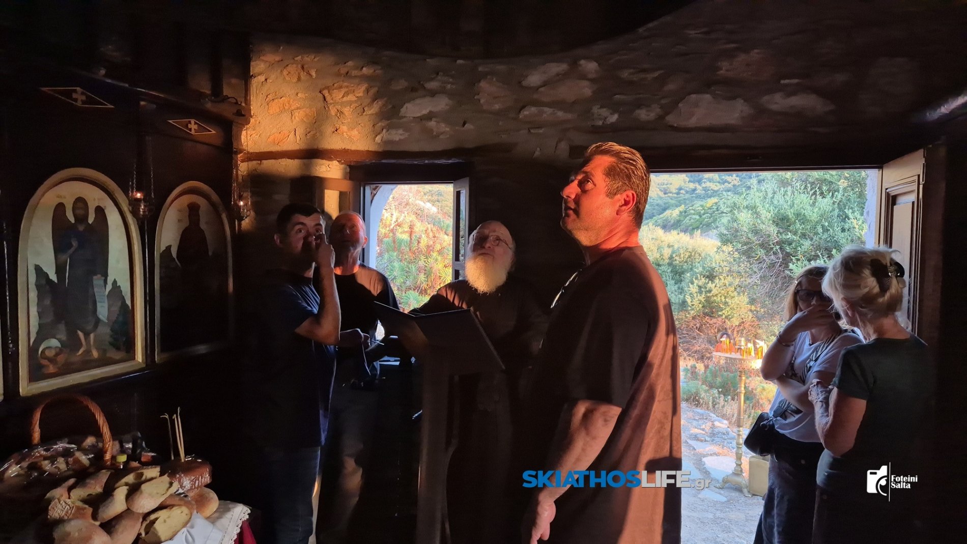 Ιερά Αγρυπνία στην Αγία Μαρίνα στο Κάστρο της Σκιάθου – Μια νύχτα προσευχής στον ιστορικό τόπο του νησιού (φωτο&video))