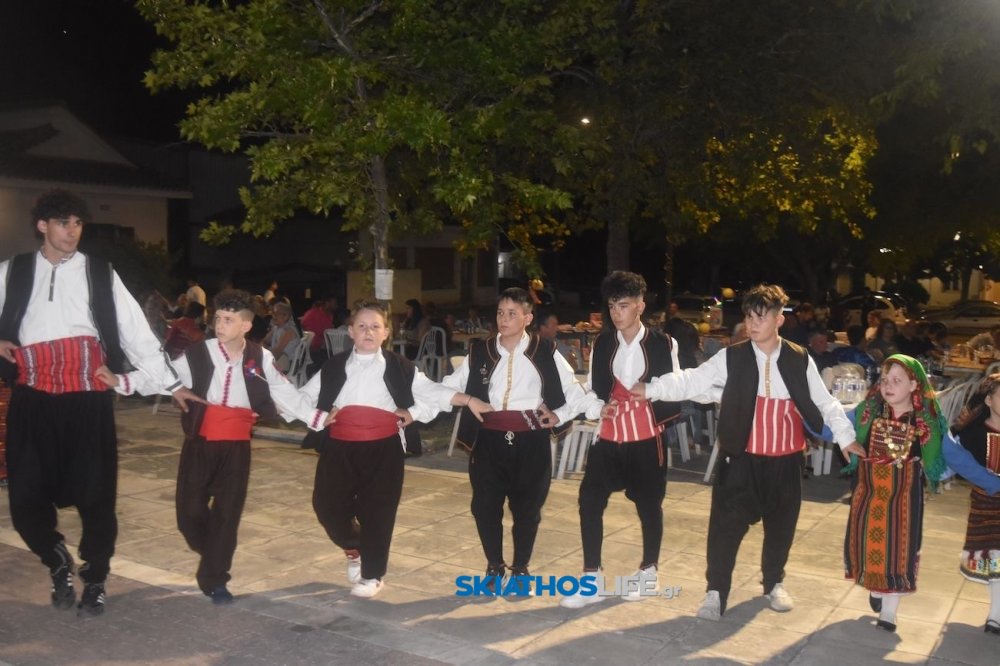 Πλήθος κόσμου στην 1η Βραδιά Πολιτισμού και Παράδοσης
