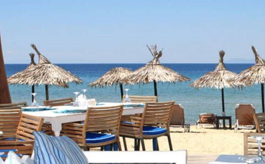 Συνεχίζεται το μπαράζ συλλήψεων στη Σκόπελο για τα τραπεζοκαθίσματα