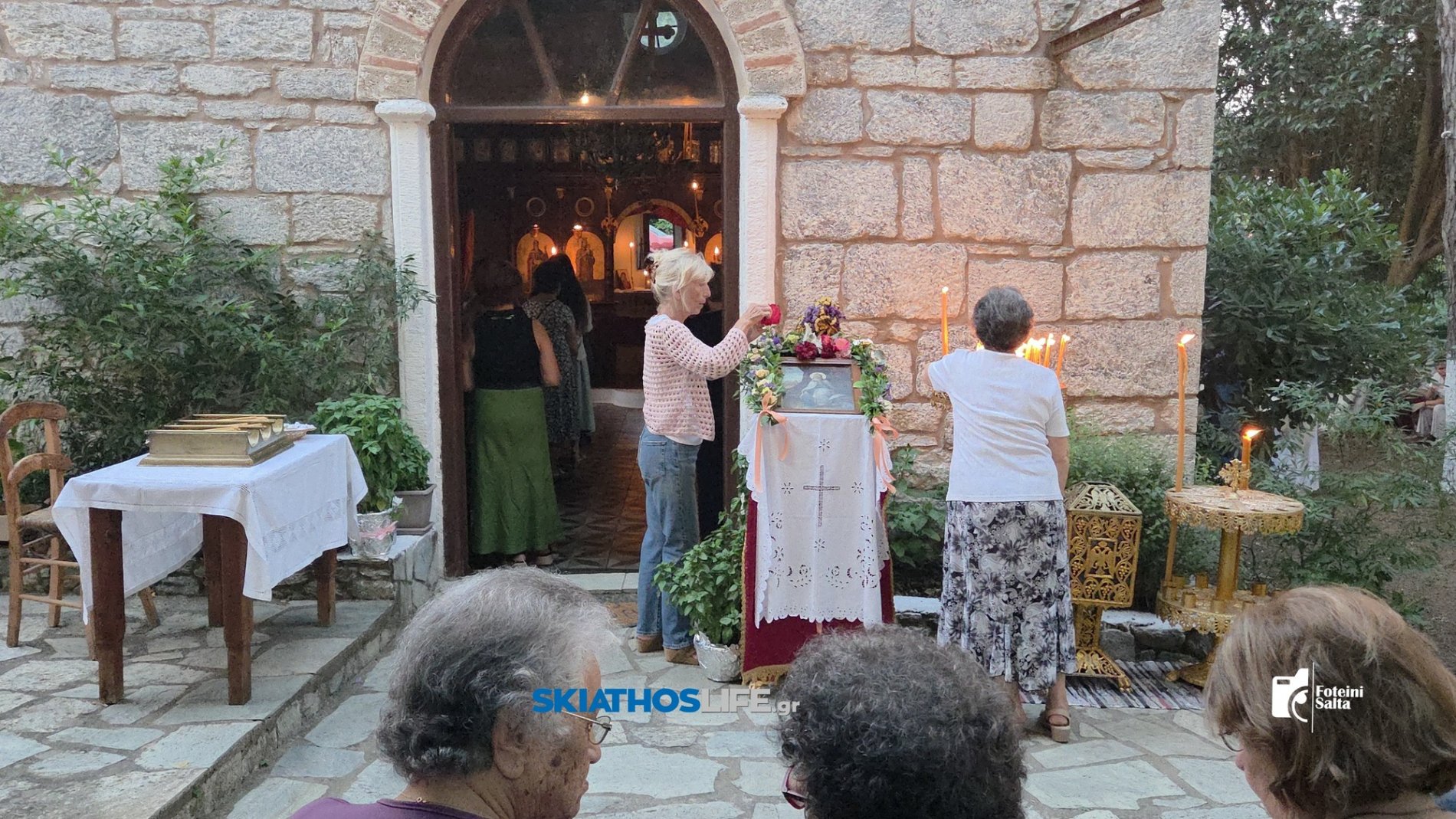 Πλήθος πιστών στην Ιερά Αγρυπνία του Προφήτη Ηλία στο ομώνυμο εξωκλήσι της Σκιάθου (video&photo)