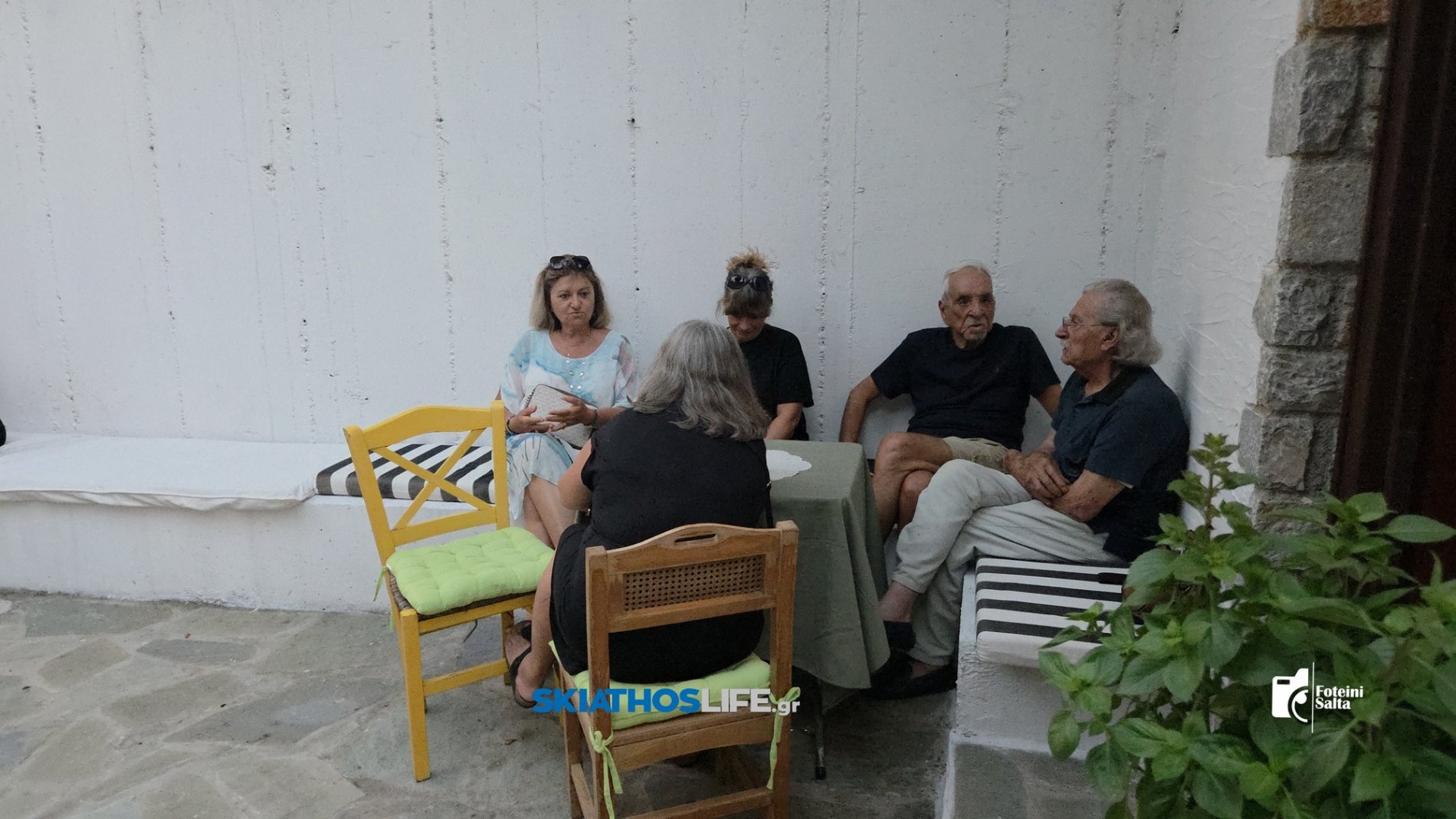 Πλήθος πιστών στην Ιερά Αγρυπνία του Προφήτη Ηλία στο ομώνυμο εξωκλήσι της Σκιάθου (video&photo)