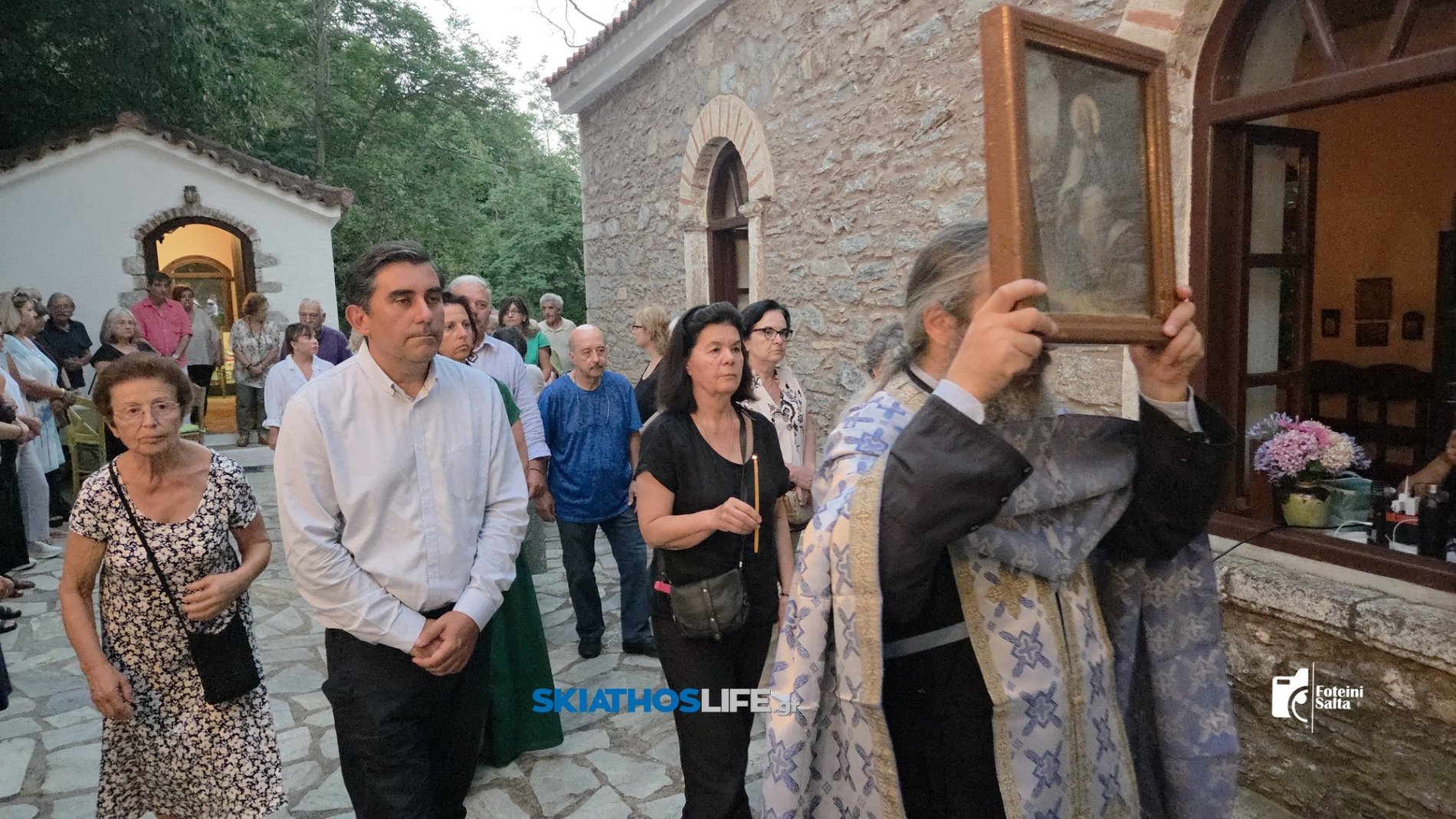 Πλήθος πιστών στην Ιερά Αγρυπνία του Προφήτη Ηλία στο ομώνυμο εξωκλήσι της Σκιάθου (video&photo)