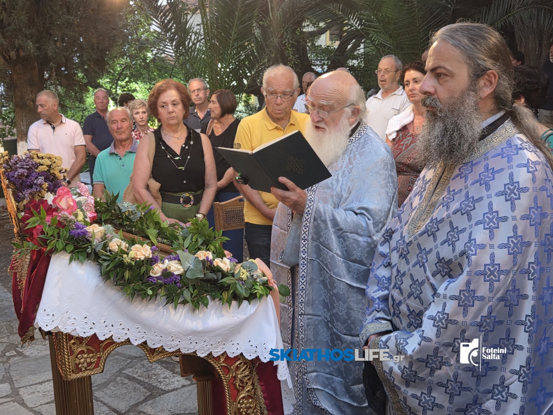 Πλήθος πιστών στην Ιερά Αγρυπνία του Προφήτη Ηλία στο ομώνυμο εξωκλήσι της Σκιάθου (video&photo)