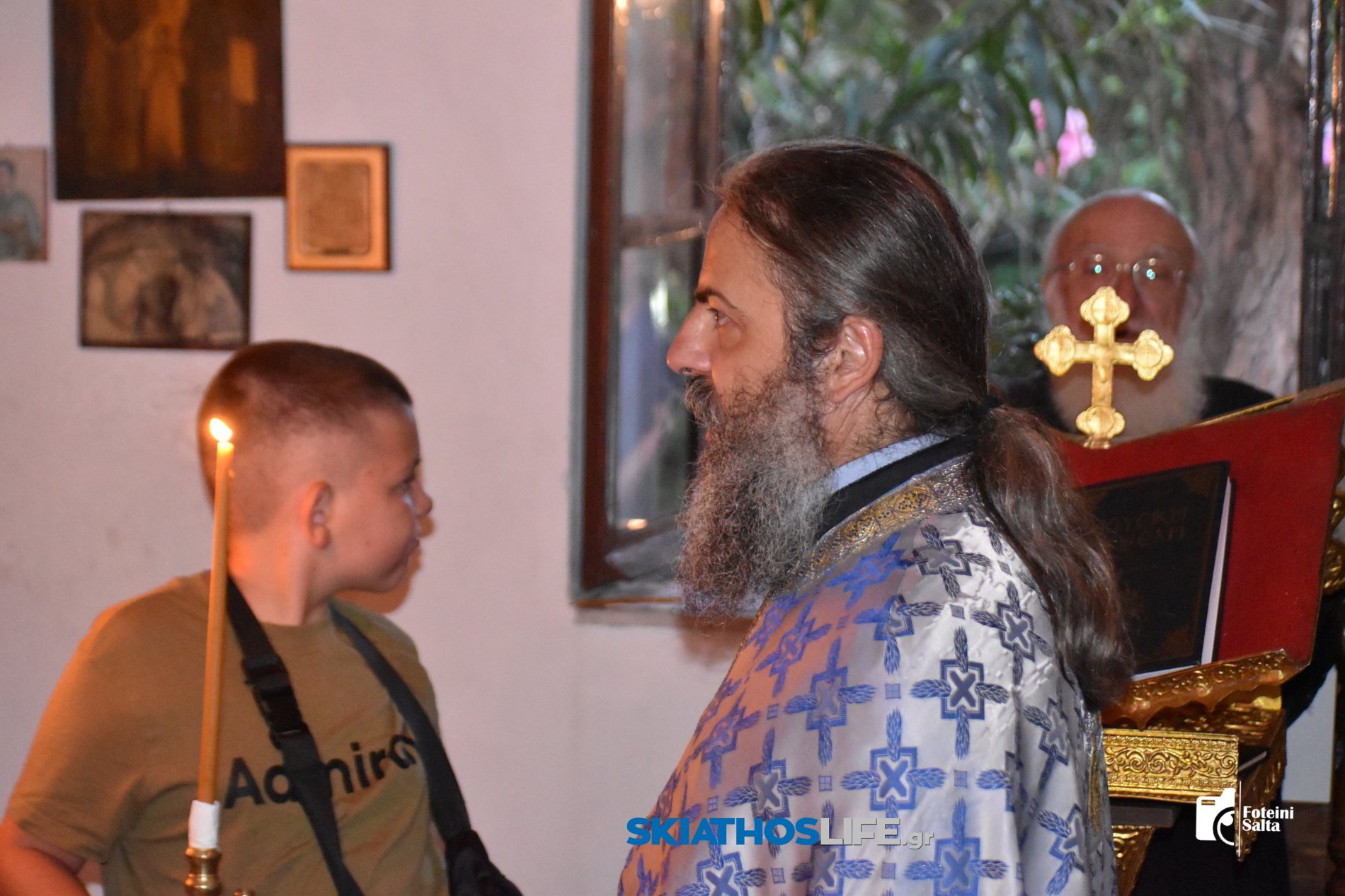 Πλήθος πιστών στην Ιερά Αγρυπνία του Προφήτη Ηλία στο ομώνυμο εξωκλήσι της Σκιάθου (video&photo)