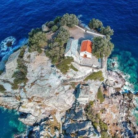 Η Σκόπελος στη λίστα με τους κορυφαίους κινηματογραφικούς προορισμούς της Μεσογείου!