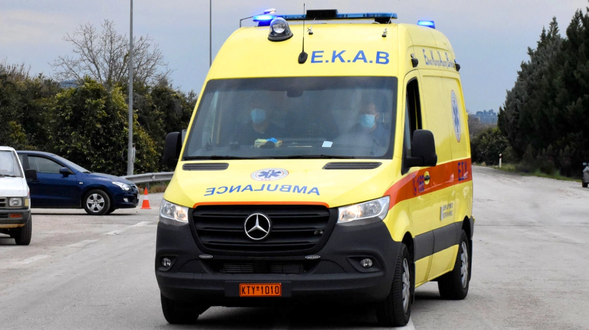 Τραγωδία στη Λαμία: Μητέρα κρατούσε στην αγκαλιά της τον νεκρό γιο της για πάνω από ένα 24ωρο