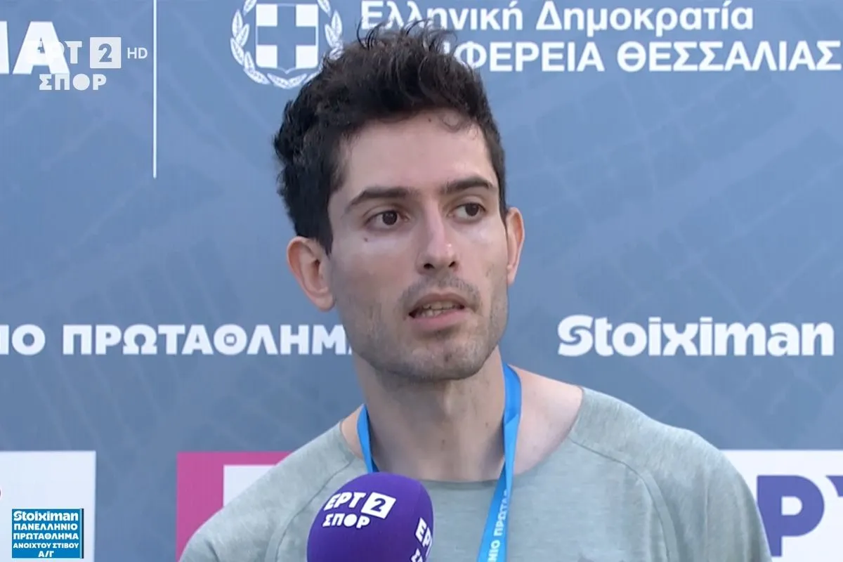 Απολαυστικός Τεντόγλου και ανικανοποίητος παρά το πανελλήνιο ρεκόρ: “Περίμενα κάτι παραπάνω, έχασα ευκαιρία πάλι – Το τελευταίο άλμα ήταν αλματάρα”