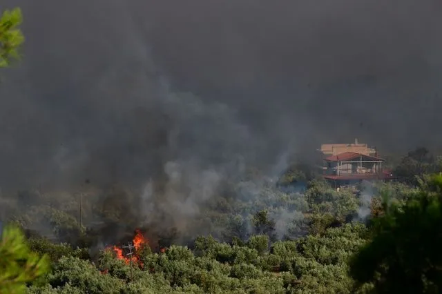 Φωτιά στη Βοιωτία: Στη φυλακή ο δήμαρχος Στυλίδας, ο εργολάβος και ιδιοκτήτης της εταιρείας