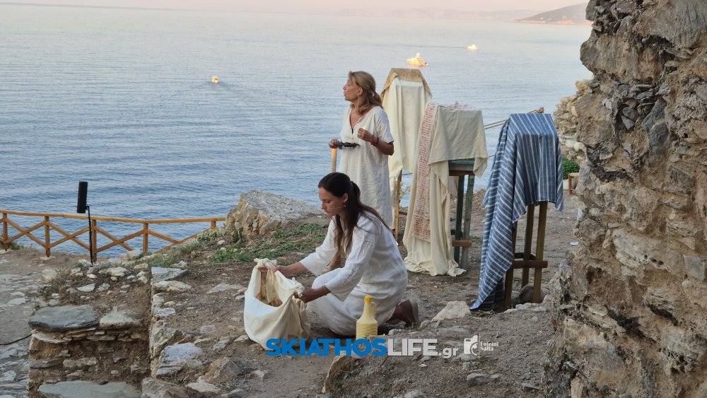 Φωτορεπορτάζ από την Παράσταση στο Κάστρο 