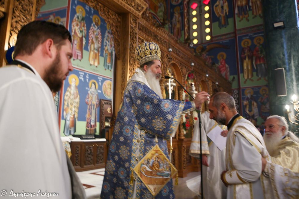 Χειροτονία Πρεσβυτέρου στην Ι. Μητροπολιτικό Ναό Λαμίας (φωτο)