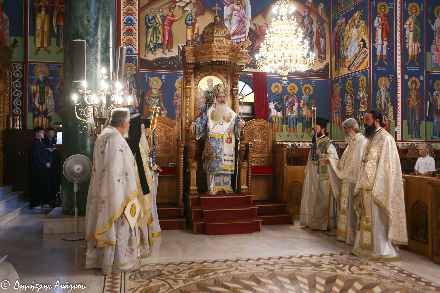 Χειροτονία Πρεσβυτέρου στην Ι. Μητροπολιτικό Ναό Λαμίας (φωτο)
