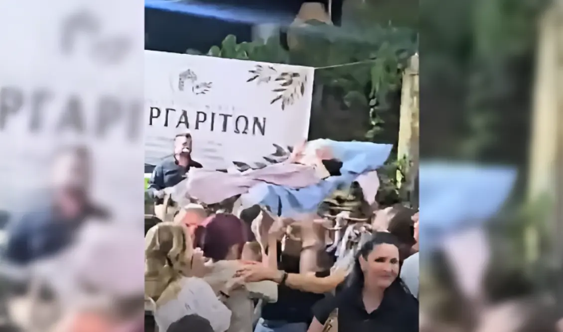 Κρήτη: Απίστευτο σκηνικό σε πανηγύρι - Μετέφεραν κατάκοιτη γιαγιά με την ξαπλώστρα για να μη χάσει το γλέντι (Βίντεο)