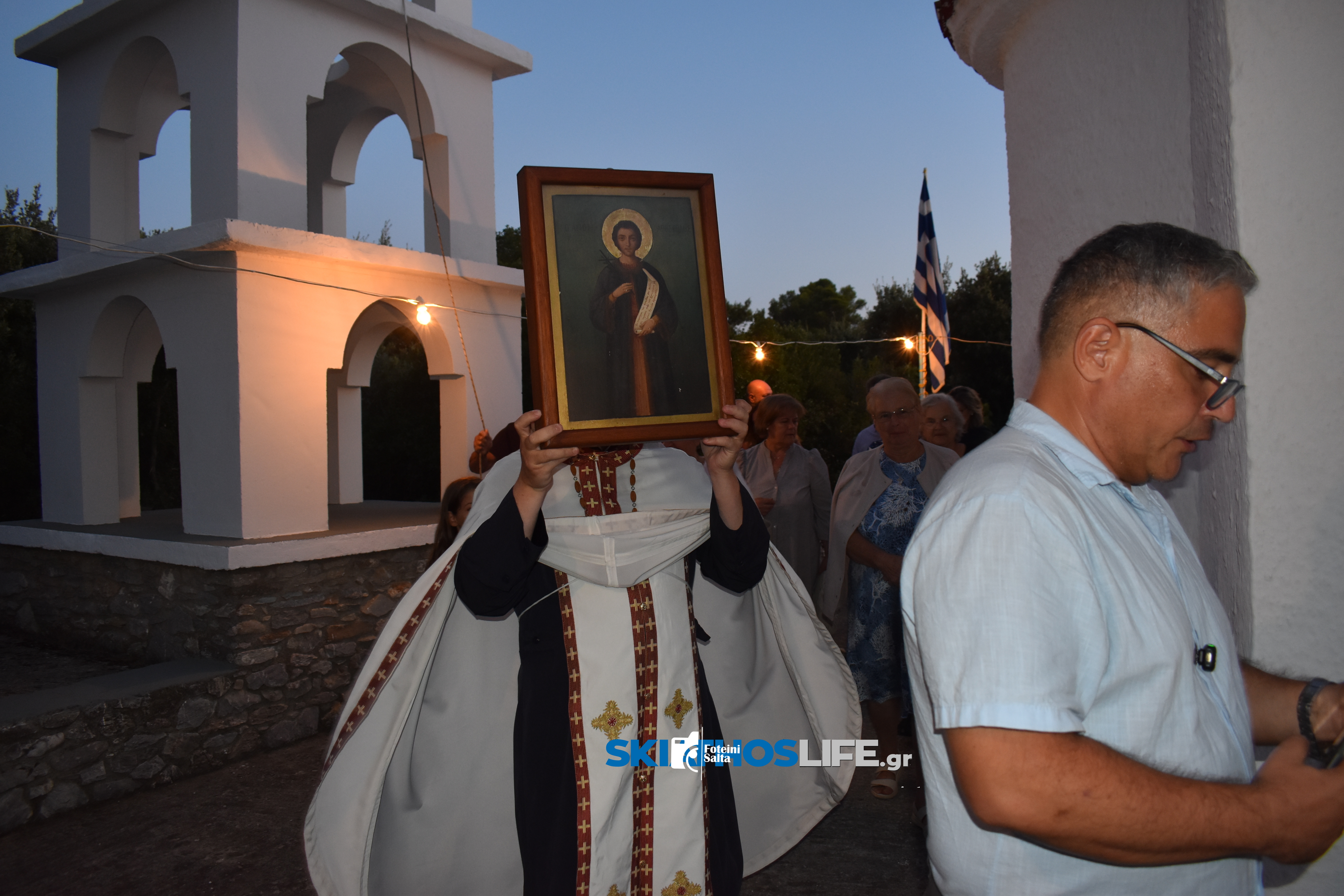 Φωτορεπορτάζ & Video από την Αγρυπνία στο Εξωκλήσι του Αγίου Αποστόλου του Νέου