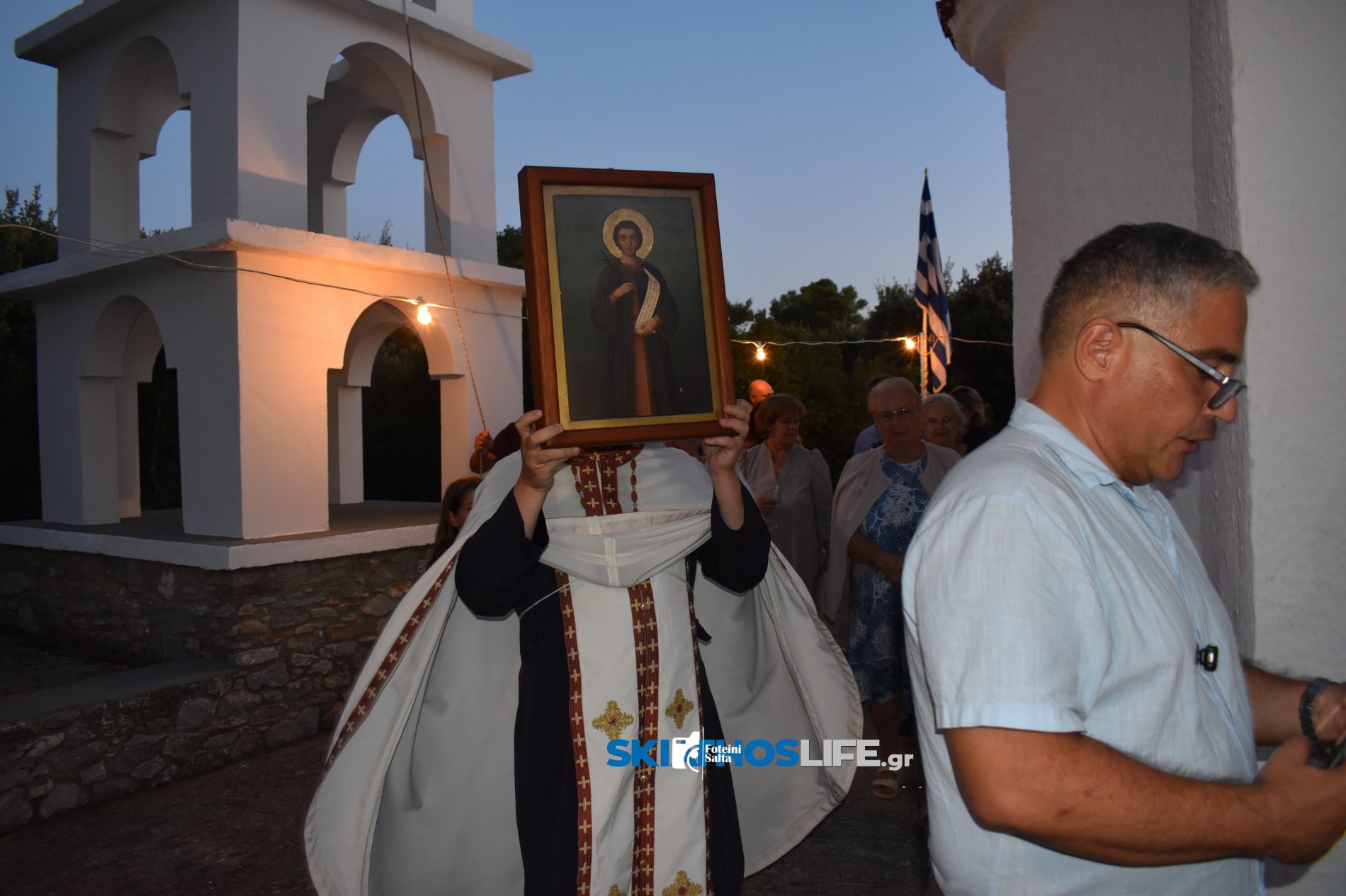 Φωτορεπορτάζ & Video από την Αγρυπνία στο Εξωκλήσι του Αγίου Αποστόλου του Νέου