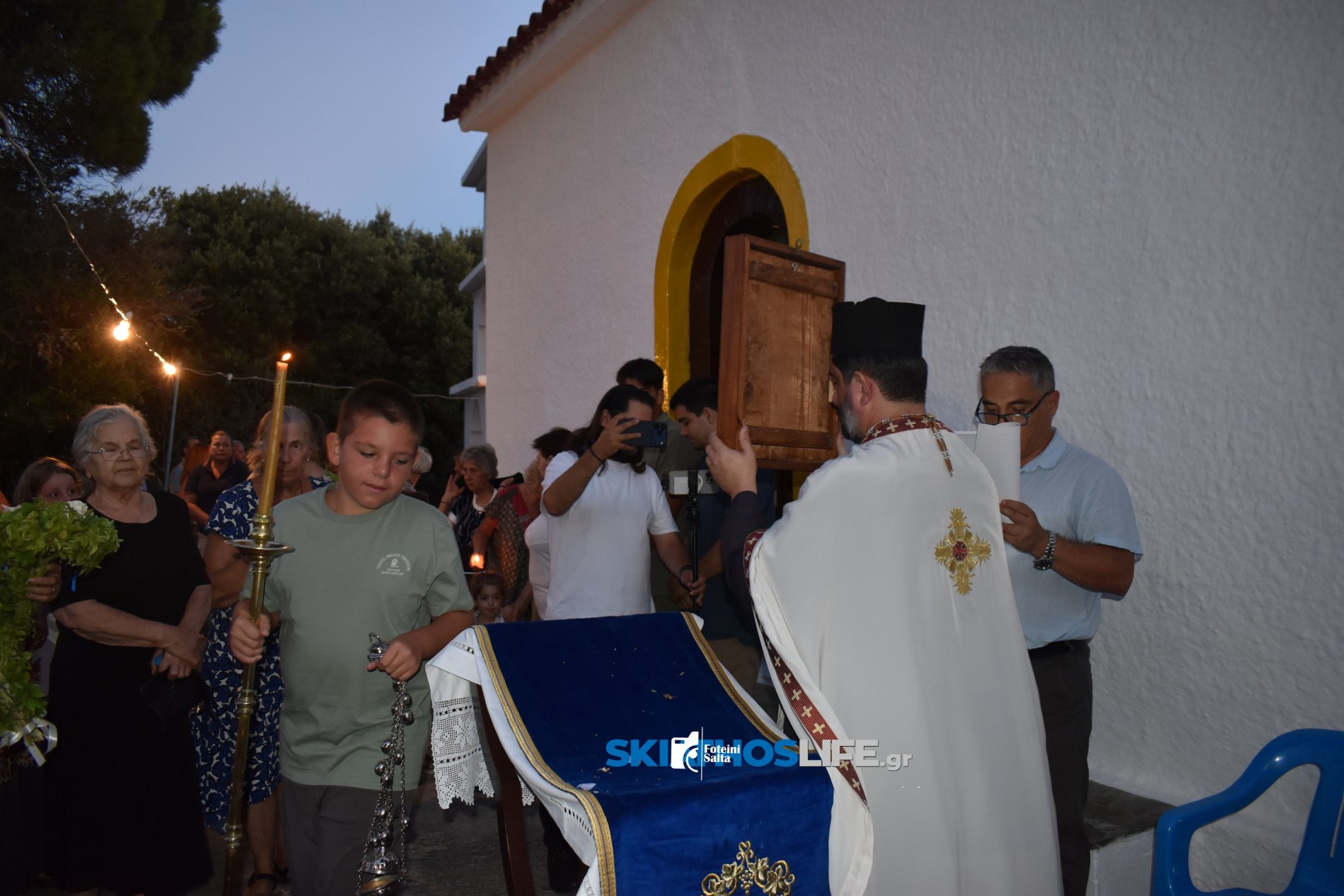Φωτορεπορτάζ & Video από την Αγρυπνία στο Εξωκλήσι του Αγίου Αποστόλου του Νέου