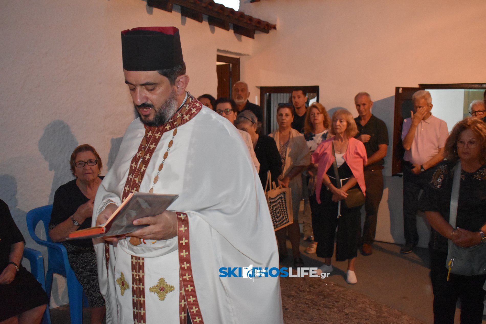 Φωτορεπορτάζ & Video από την Αγρυπνία στο Εξωκλήσι του Αγίου Αποστόλου του Νέου