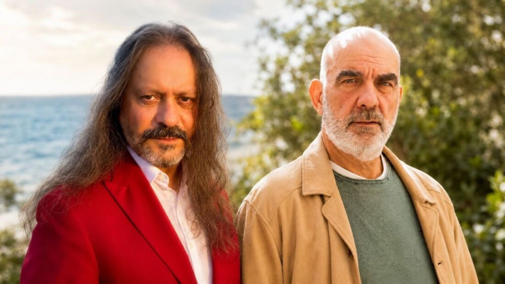 Ρόδινο φεγγάρι”, ένα άλμπουμ γραμμένο σαν ευχή πάνω σε βρεγμένη άμμο, με μουσικές Αντώνη Μιτζέλου και στίχους Νίκου Κλεισιώτη…