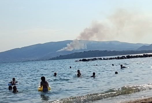 Κινητοποίηση της Πυροσβεστικής για φωτιά στις Αλυκές – Ήχησε το 112