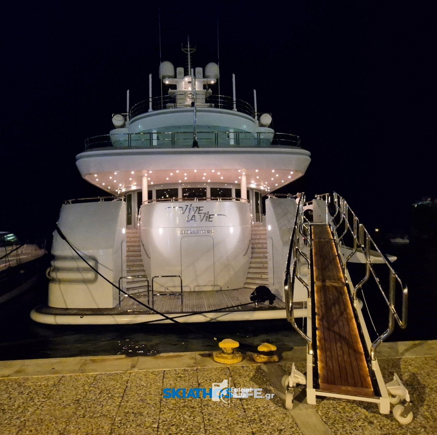 - ΑΠΟΚΛΕΙΣΤΙΚΟ - Στη Σκιάθο το εντυπωσιακό superyacht VIVE LA VIE – Το πλωτό παλάτι των 60 μέτρων