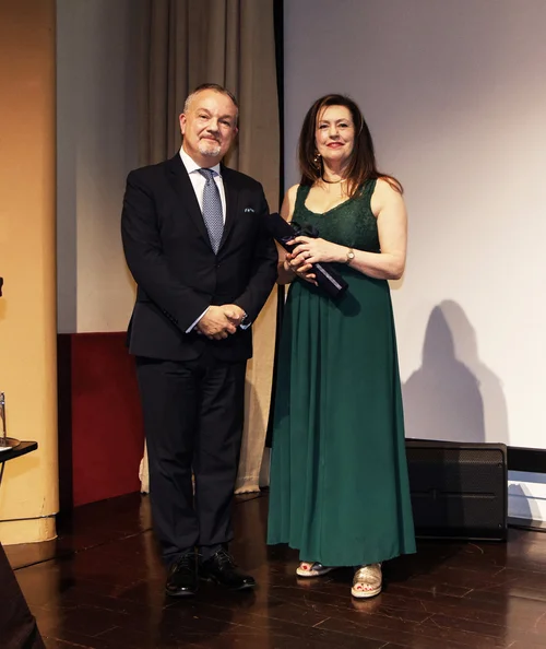 ΔΙΕΘΝΕΣ ΦΕΣΤΙΒΑΛ ΠΑΡΑΣΤΑΤΙΚΩΝ ΤΕΧΝΩΝ ΘΕΣΣΑΛΙΑΣ UNDER30 : ΔΥΟ ΜΟΝΑΔΙΚΕΣ ΟΜΙΛΙΕΣ: Δρ. ΣΤΑΥΡΟΥΛΑ ΚΥΡΙΤΣΗ: Τί πιστεύουν οι νέοι για το Αρχαίο Δράμα Professor EDITH HALL: Η νεότερη γενιά των Ατρειδών