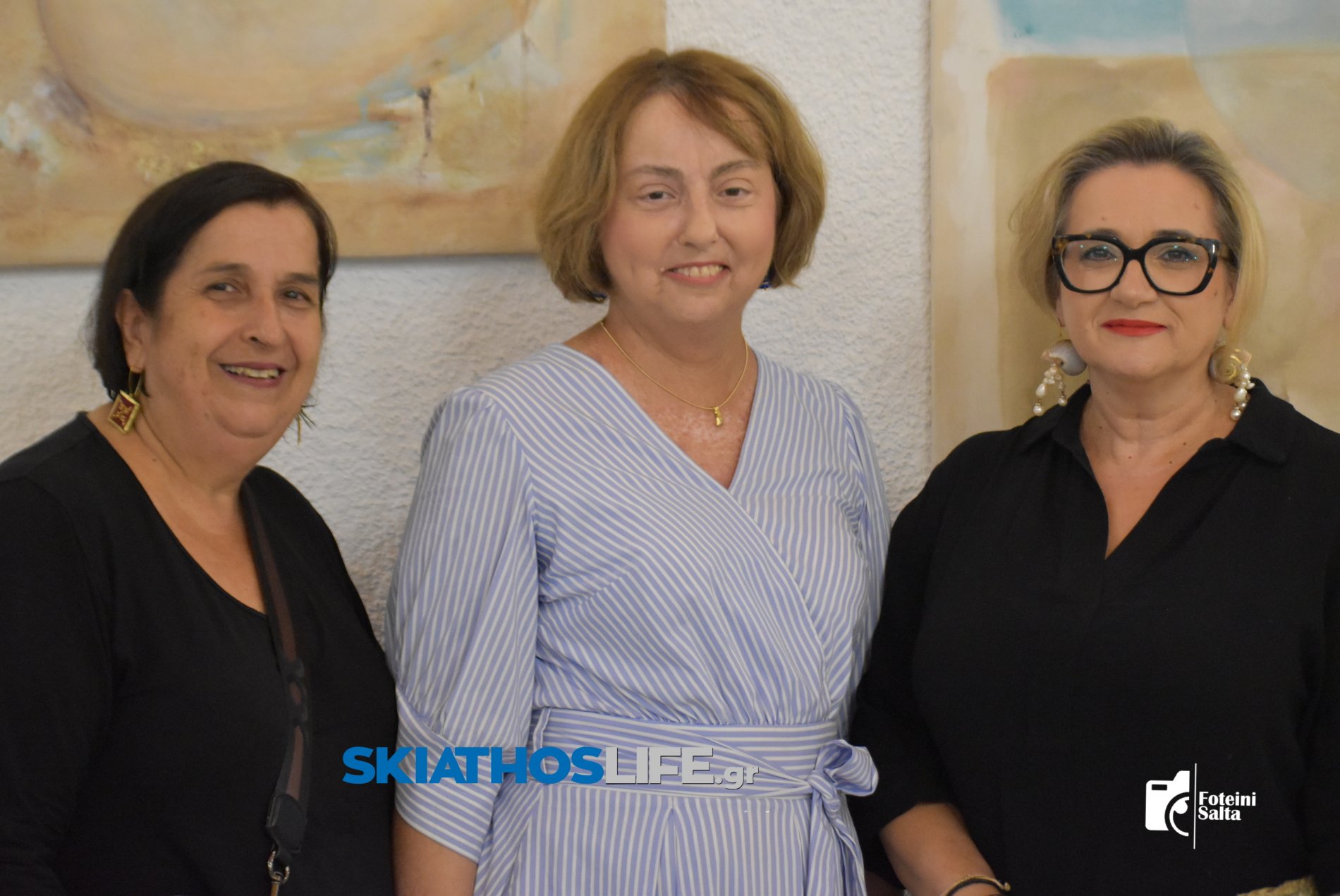 «Ό,τι αφήνει ο χρόνος»: Με πλήθος κόσμου άνοιξε η έκθεση της Ηλιάνας Παλόγου και του Κώστα Ζούχα στο Μπούρτζι (φωτ-video)
