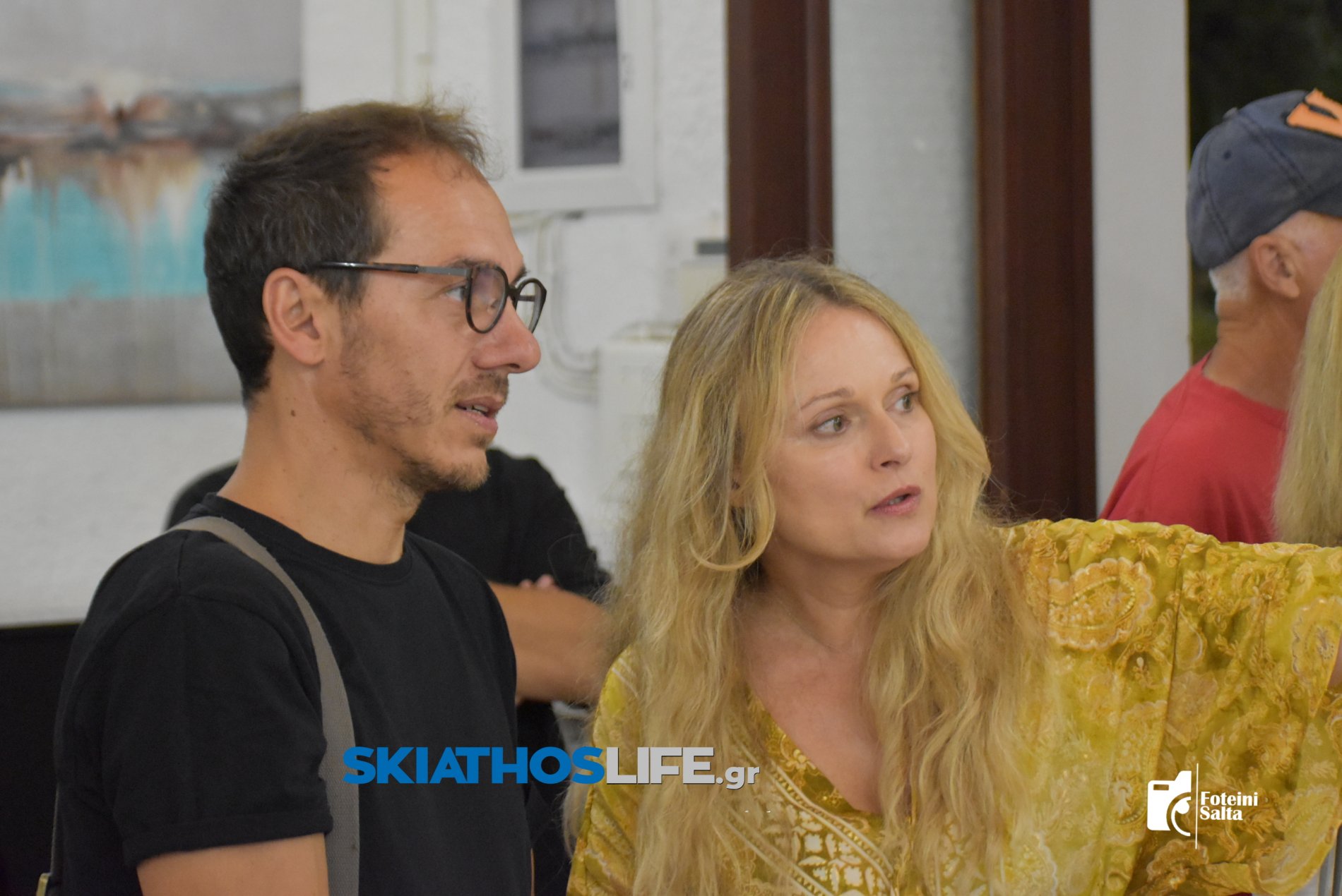 «Ό,τι αφήνει ο χρόνος»: Με πλήθος κόσμου άνοιξε η έκθεση της Ηλιάνας Παλόγου και του Κώστα Ζούχα στο Μπούρτζι (φωτ-video)