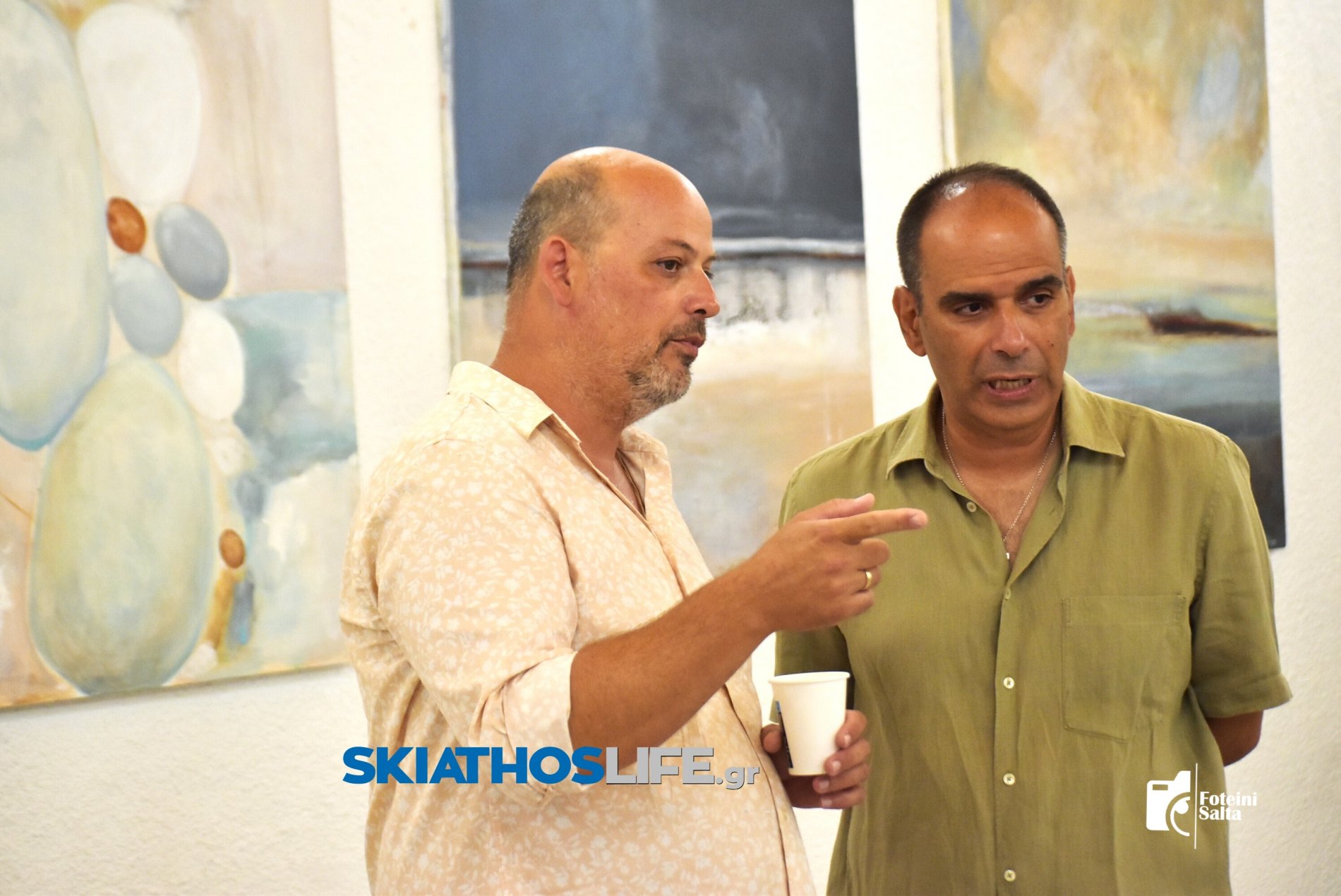 «Ό,τι αφήνει ο χρόνος»: Με πλήθος κόσμου άνοιξε η έκθεση της Ηλιάνας Παλόγου και του Κώστα Ζούχα στο Μπούρτζι (φωτ-video)