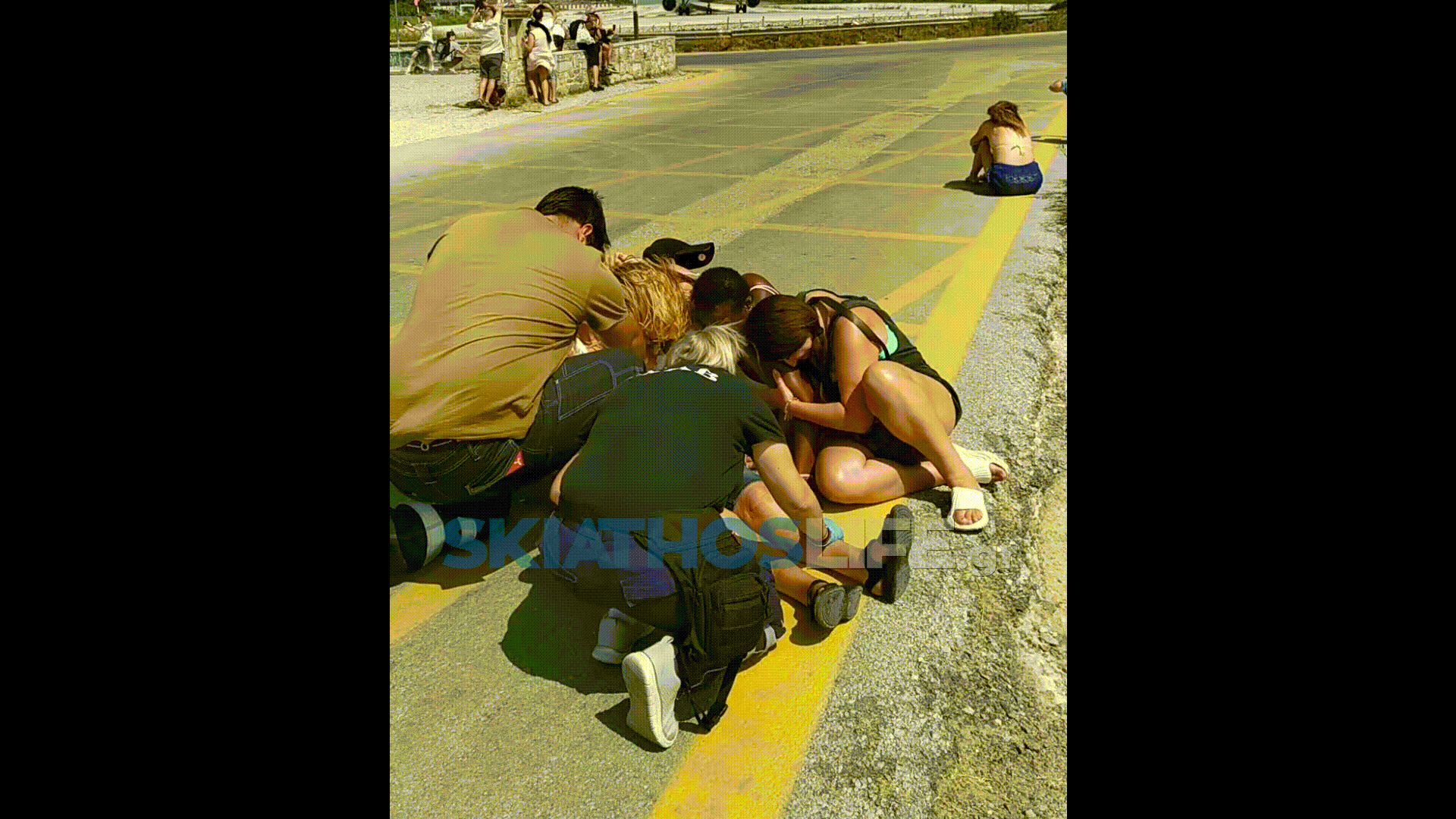 ΣΚΙΑΘΟΣ: «Ασπίδα» προστασίας για 80χρονη μετά τον τραυματισμό της από jet blast – Τι συνέβη στη νέα απογείωση