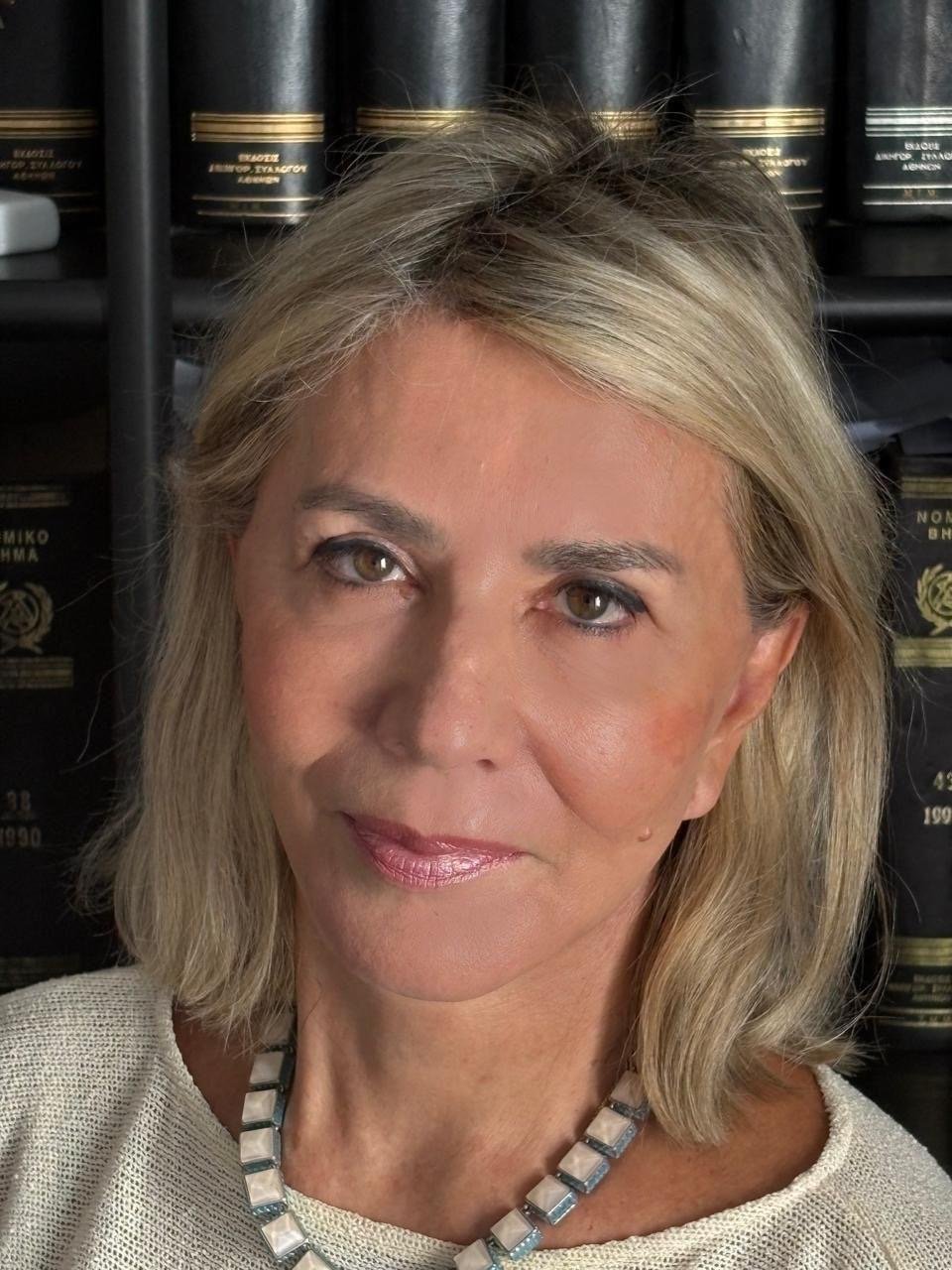 Ζ. Μακρή: «Δύο προσλήψεις για πλήρωμα ασθενοφόρου στο ΚΥ Βελεστίνου και στο ΠΠΙ Αλοννήσου»