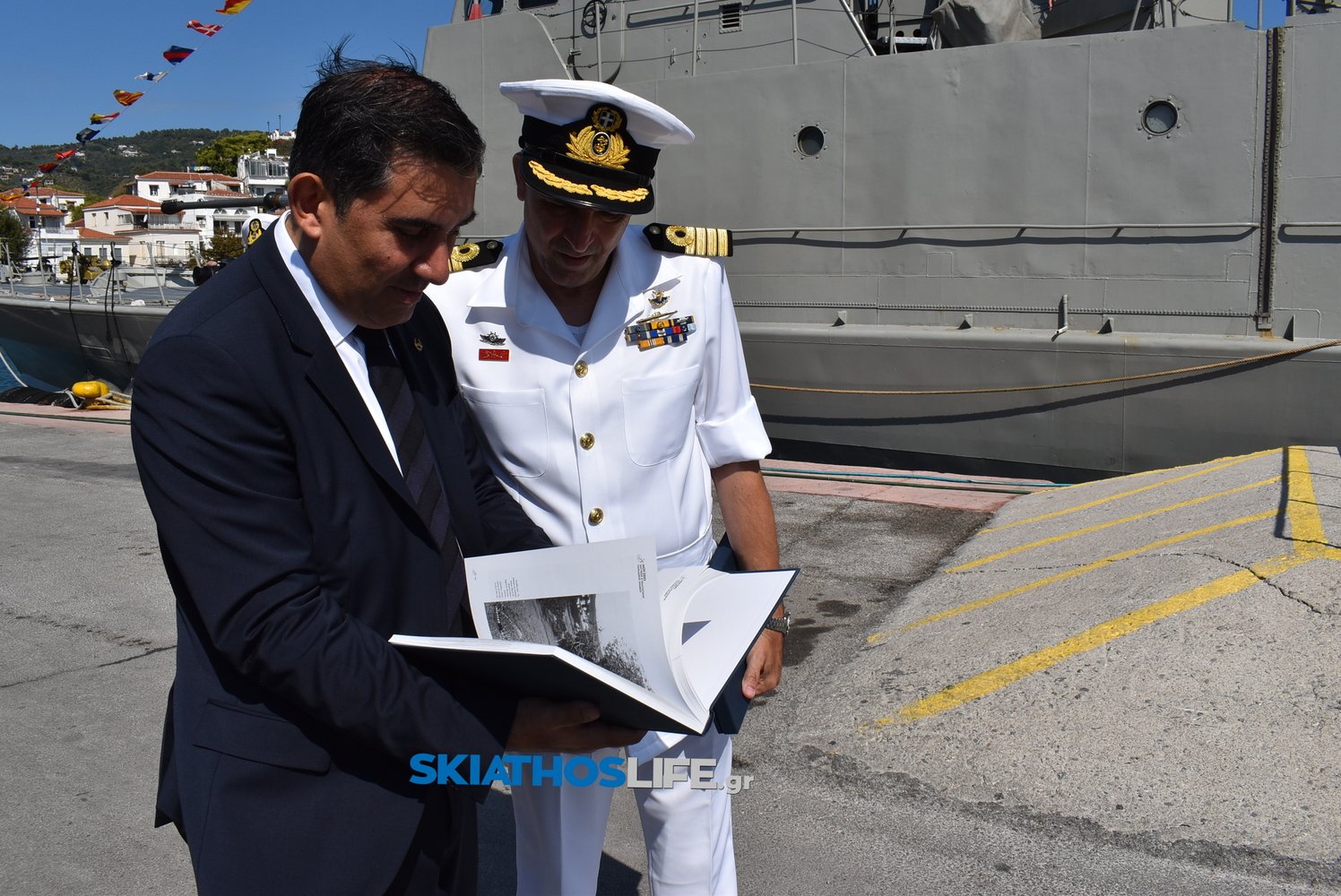 Σκιάθος: Τιμή στους ήρωες του Υποβρυχίου «Κατσώνης» – 83 χρόνια μετά η μνήμη παραμένει ζωντανή (video&φωτογραφίες)
