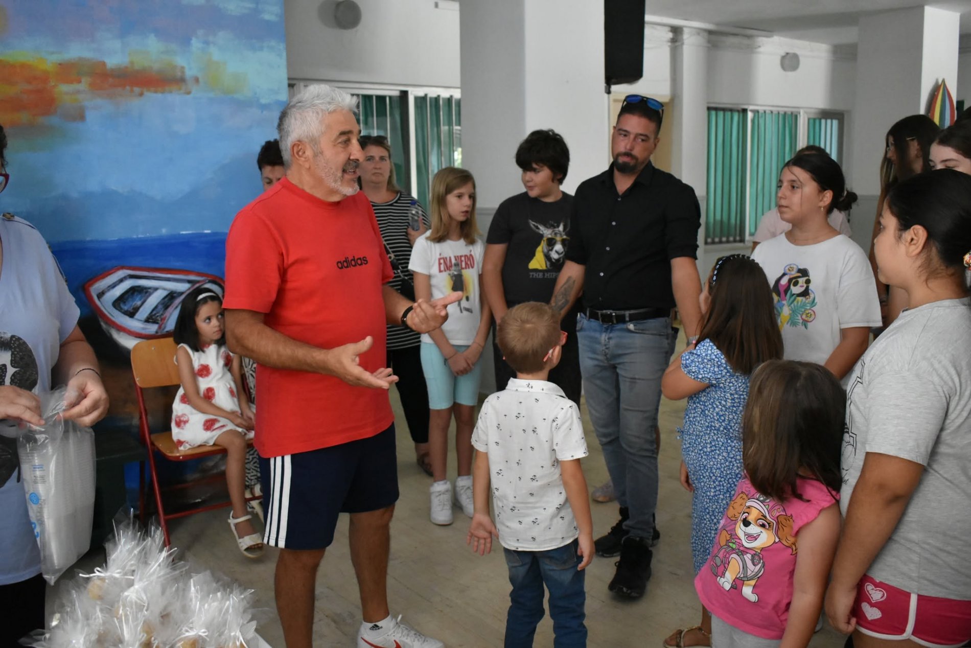 Ο Αγιασμός στο τμήμα των Παραδοσιακών Χορών του Συλλόγου Γυναικών Σκιάθου (φωτό)