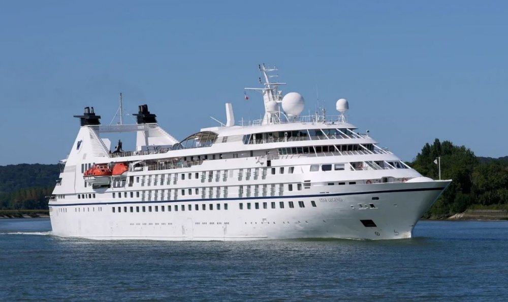 Στο Βόλο και τη Σκόπελο το πολυτελές all suite yacht «Star Legend»
