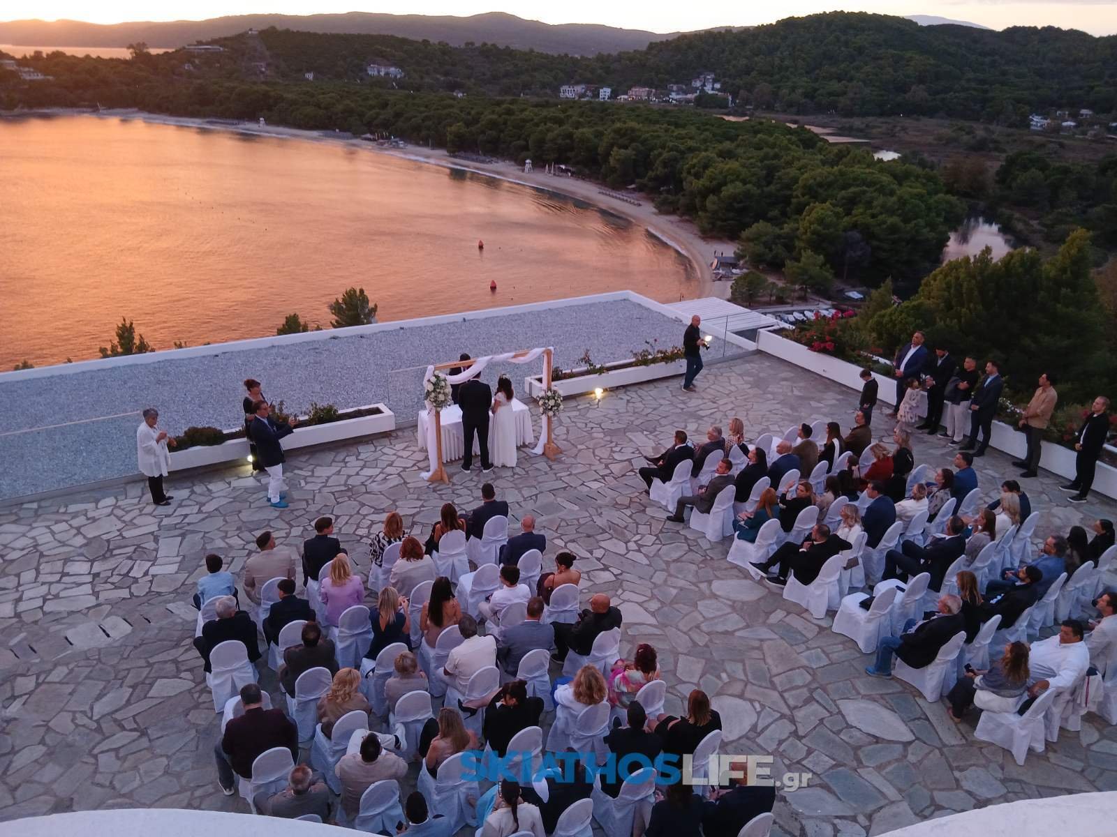 Νέα ζωή για τον Χρήστο και την Ελένη (αποκλειστικές φωτογραφίες)