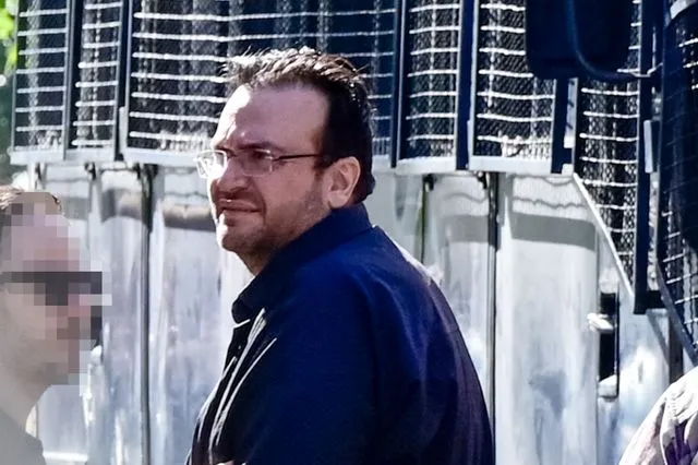 Ποινική δίωξη για 5 κακουργήματα στον Καμπούρη και τη σύζυγό του για την υπόθεση απάτης