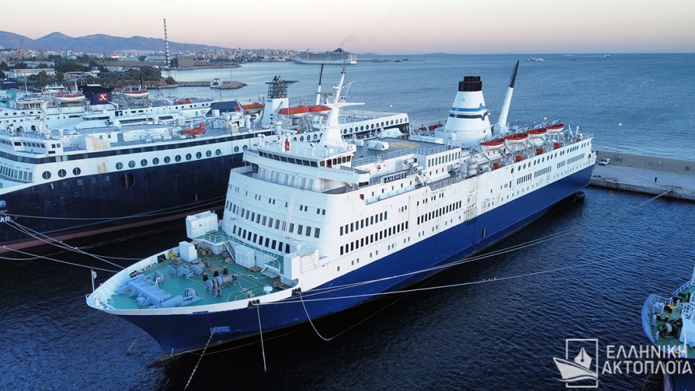 Στα χρώματα της SEAJETS ξεκίνησε να βάφεται το ΑΝΕΜΟΣ